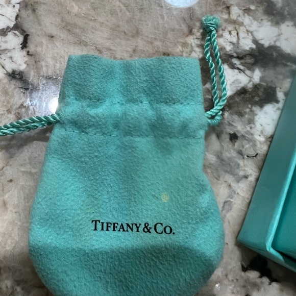 Authentic Tiffany heart tag bracelet - Picture 4 of 7